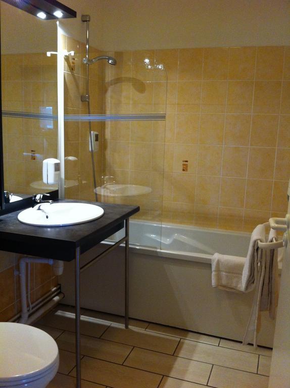 Hotel Anjou à L'Océane Angers-Le Mans Verrieres-en-Anjou Habitación foto